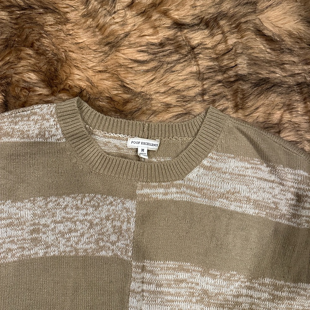 Half sleeve sweater